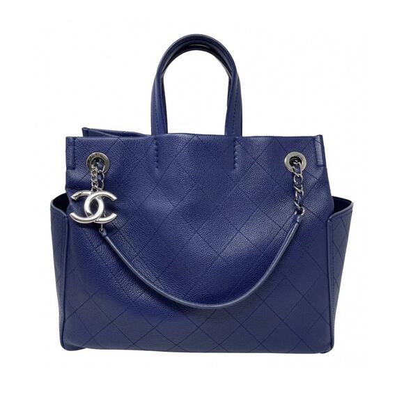 CHANEL Quilted Blue Caviar Leather Pocket Chain CC Charm Tote - Picture 14 of 14